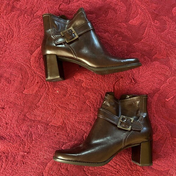 Franco Sarto Short zippered heeled-boots, Brown, size 9M - Picture 1 of 3